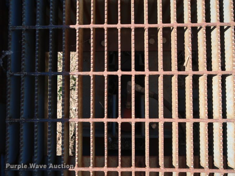 image for item DG4093 Bluff Manufacturing loading dock/yard ramp