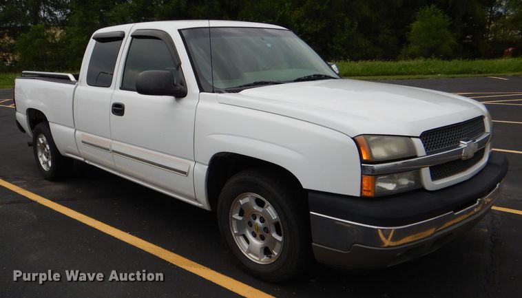 image for item DG4862 2005 Chevrolet Silverado 1500 Ext. Cab pickup truck