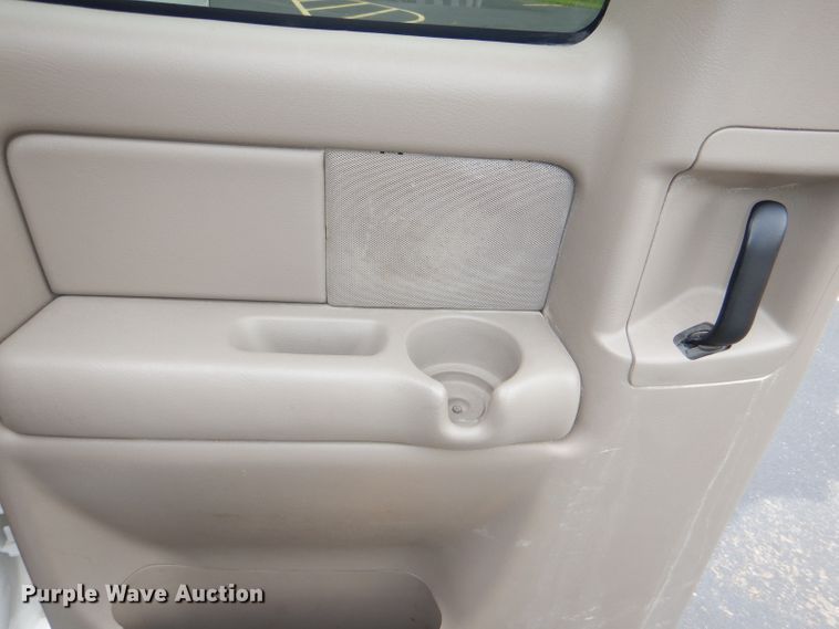 image for item DG4862 2005 Chevrolet Silverado 1500 Ext. Cab pickup truck