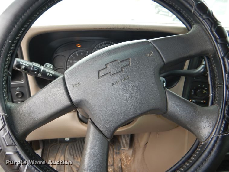 image for item DG4862 2005 Chevrolet Silverado 1500 Ext. Cab pickup truck