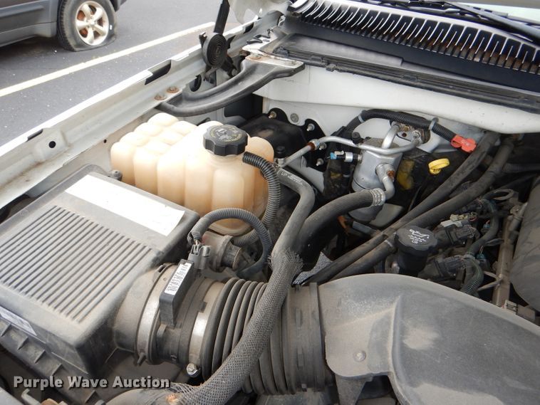 image for item DG4862 2005 Chevrolet Silverado 1500 Ext. Cab pickup truck