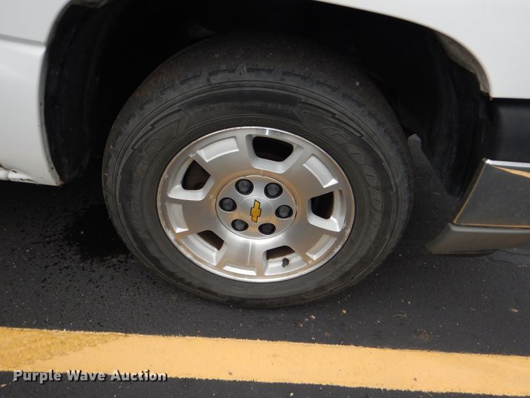 image for item DG4862 2005 Chevrolet Silverado 1500 Ext. Cab pickup truck