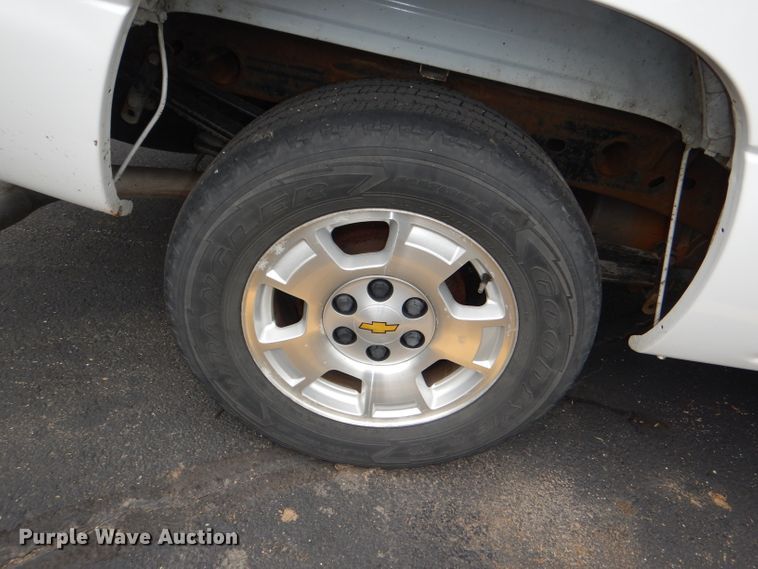 image for item DG4862 2005 Chevrolet Silverado 1500 Ext. Cab pickup truck