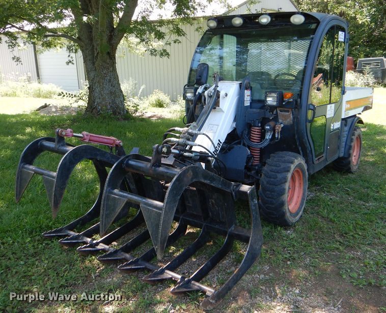 image for item DG4869 2005 Bobcat Toolcat 5600 utility vehicle