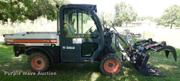 image for item DG4869 2005 Bobcat Toolcat 5600 utility vehicle