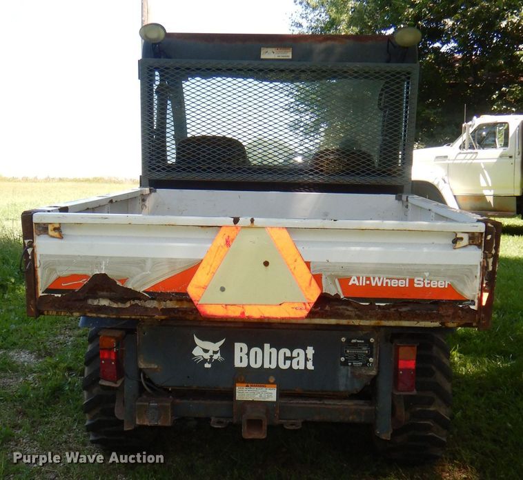 image for item DG4869 2005 Bobcat Toolcat 5600 utility vehicle