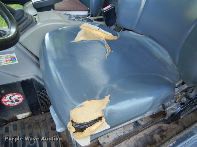 image for item DG4869 2005 Bobcat Toolcat 5600 utility vehicle