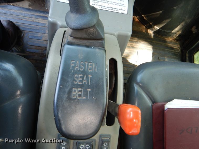 image for item DG4869 2005 Bobcat Toolcat 5600 utility vehicle