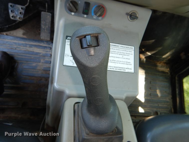 image for item DG4869 2005 Bobcat Toolcat 5600 utility vehicle