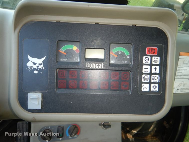 image for item DG4869 2005 Bobcat Toolcat 5600 utility vehicle