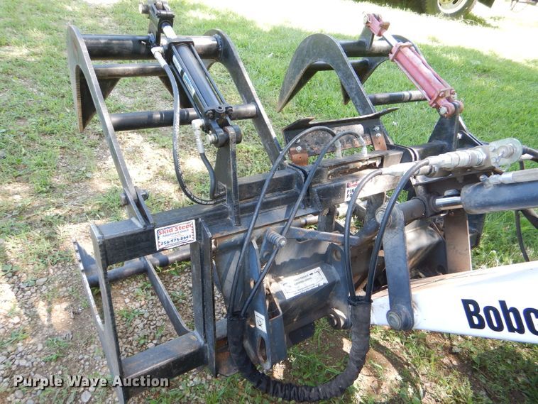 image for item DG4869 2005 Bobcat Toolcat 5600 utility vehicle