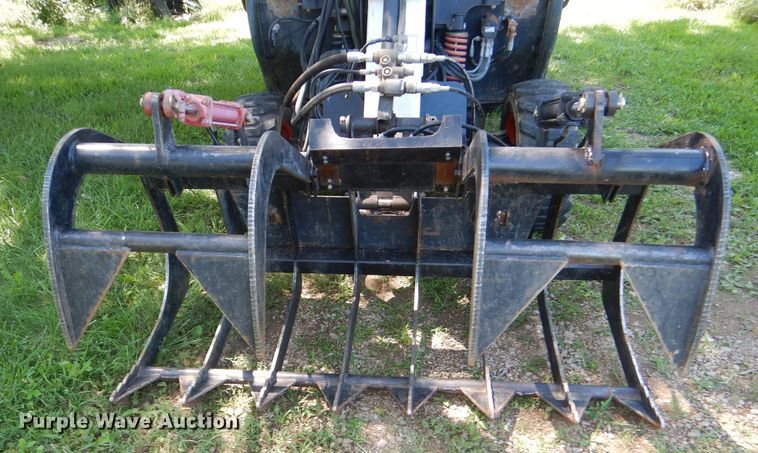 image for item DG4869 2005 Bobcat Toolcat 5600 utility vehicle