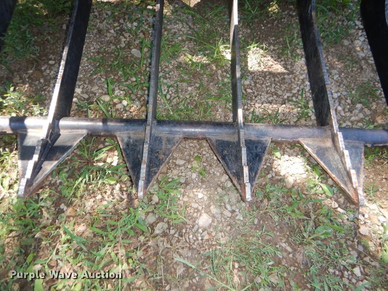 image for item DG4869 2005 Bobcat Toolcat 5600 utility vehicle