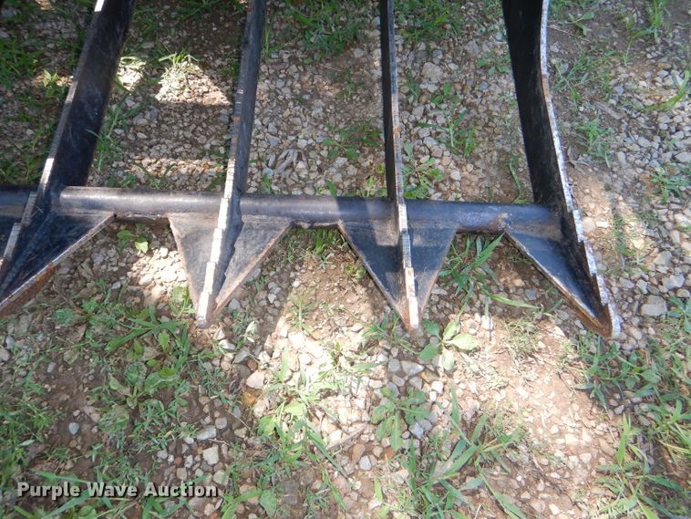 image for item DG4869 2005 Bobcat Toolcat 5600 utility vehicle