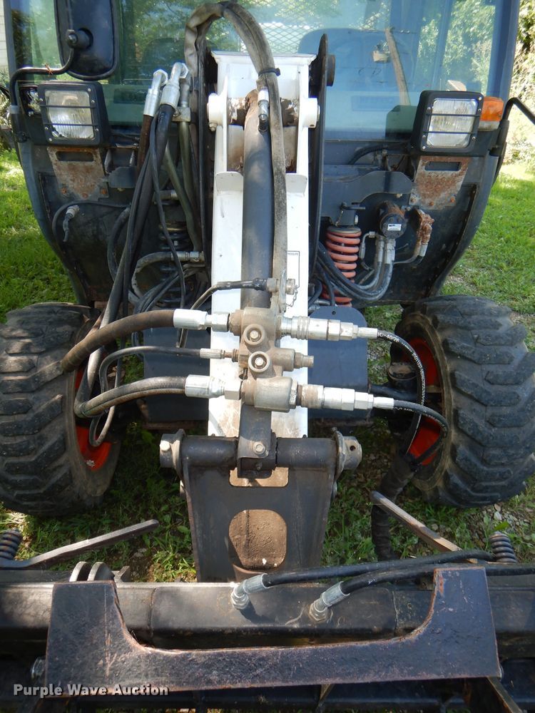 image for item DG4869 2005 Bobcat Toolcat 5600 utility vehicle