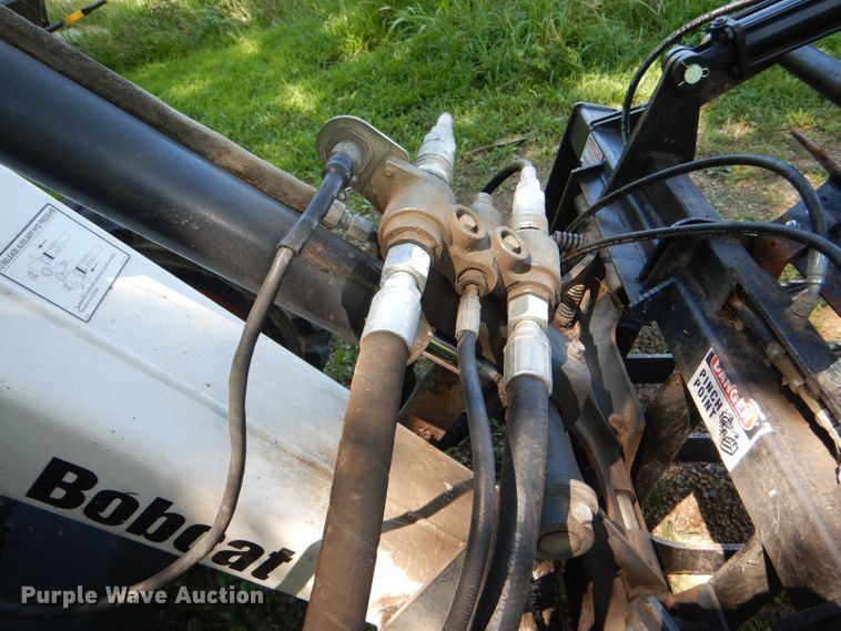 image for item DG4869 2005 Bobcat Toolcat 5600 utility vehicle