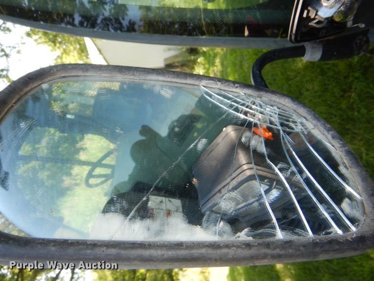 image for item DG4869 2005 Bobcat Toolcat 5600 utility vehicle