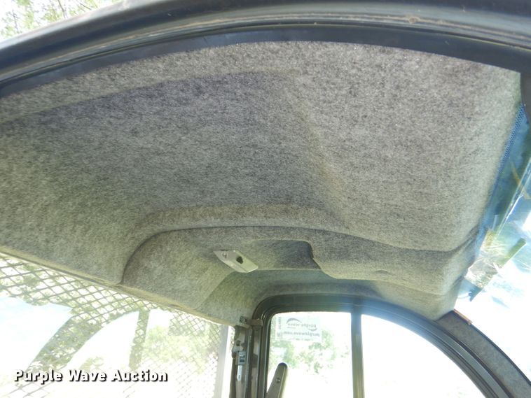 image for item DG4869 2005 Bobcat Toolcat 5600 utility vehicle