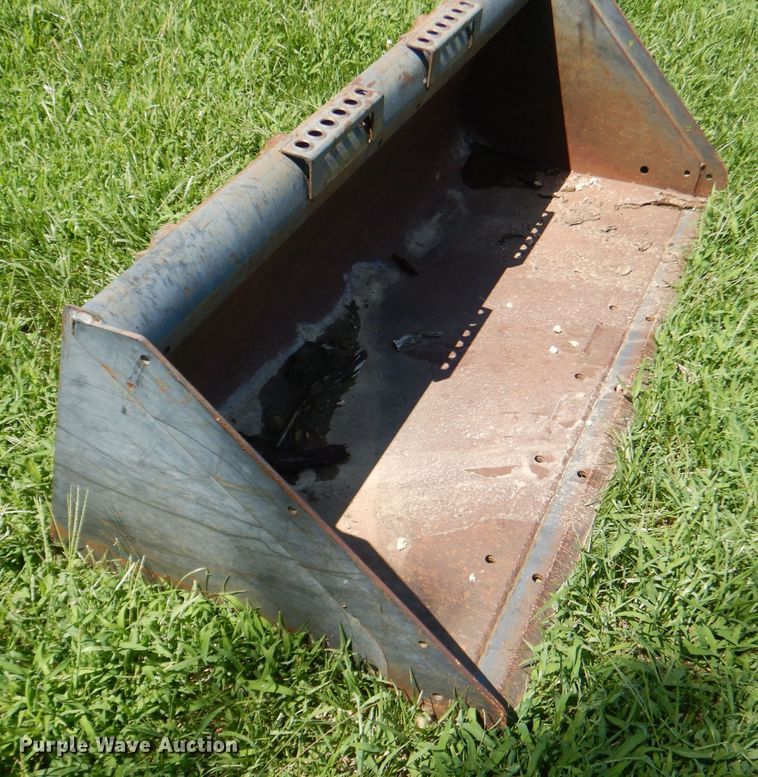 image for item DG4869 2005 Bobcat Toolcat 5600 utility vehicle