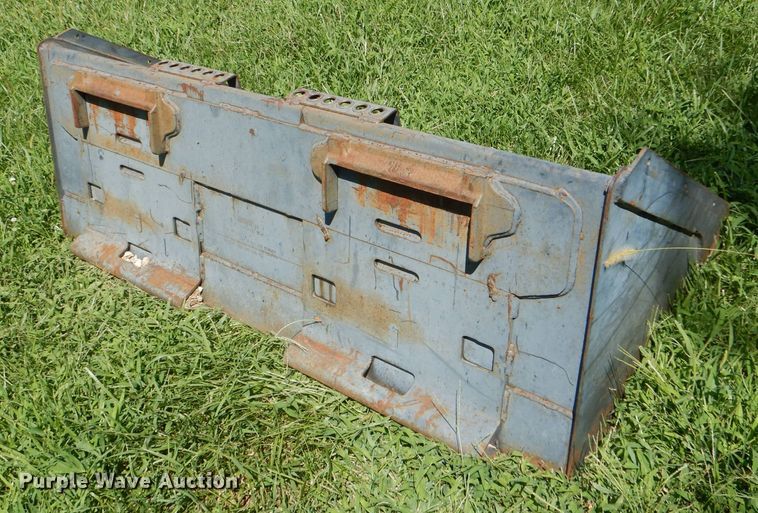 image for item DG4869 2005 Bobcat Toolcat 5600 utility vehicle