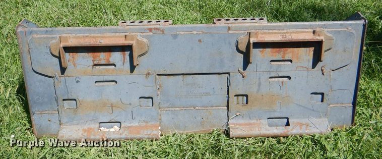 image for item DG4869 2005 Bobcat Toolcat 5600 utility vehicle