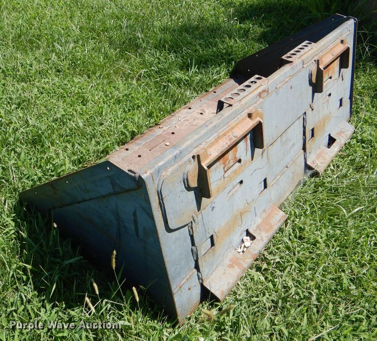 image for item DG4869 2005 Bobcat Toolcat 5600 utility vehicle