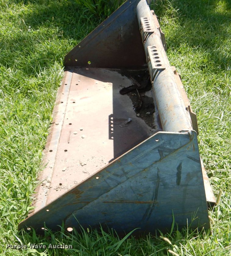 image for item DG4869 2005 Bobcat Toolcat 5600 utility vehicle