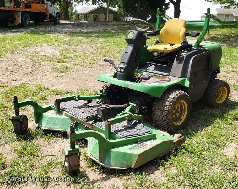 image for item DH4571 John Deere 1445 Series II lawn mower