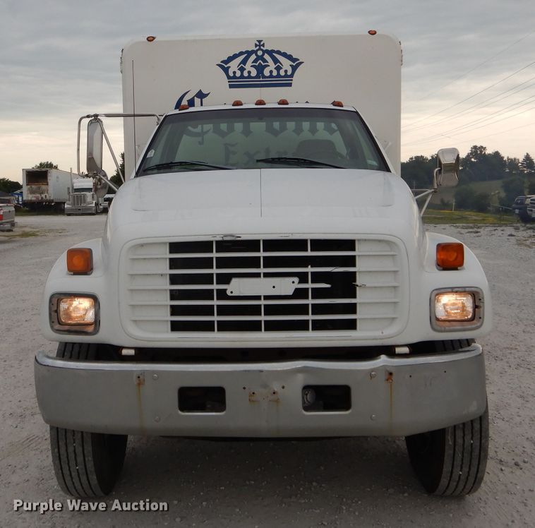image for item DH6068 1998 Chevrolet C7500 delivery truck