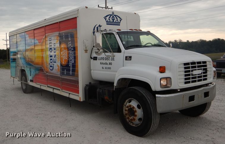 image for item DH6068 1998 Chevrolet C7500 delivery truck