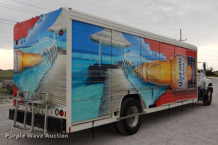 image for item DH6068 1998 Chevrolet C7500 delivery truck