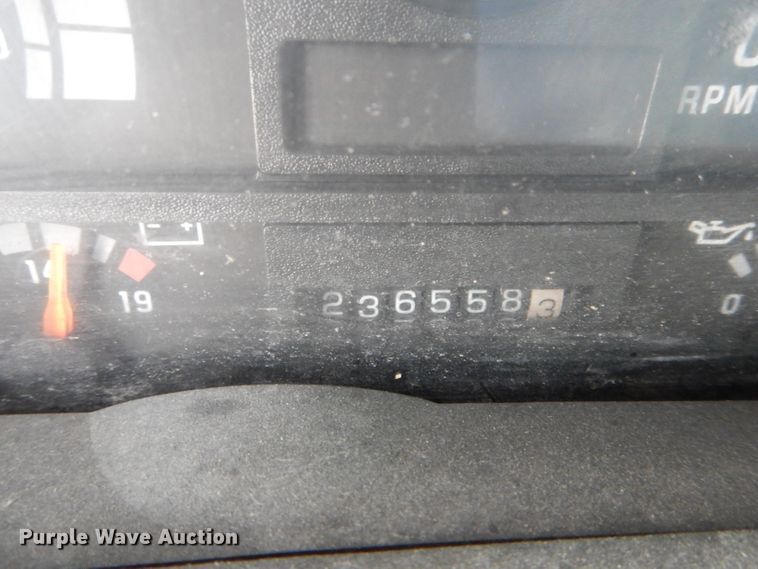 image for item DH6068 1998 Chevrolet C7500 delivery truck