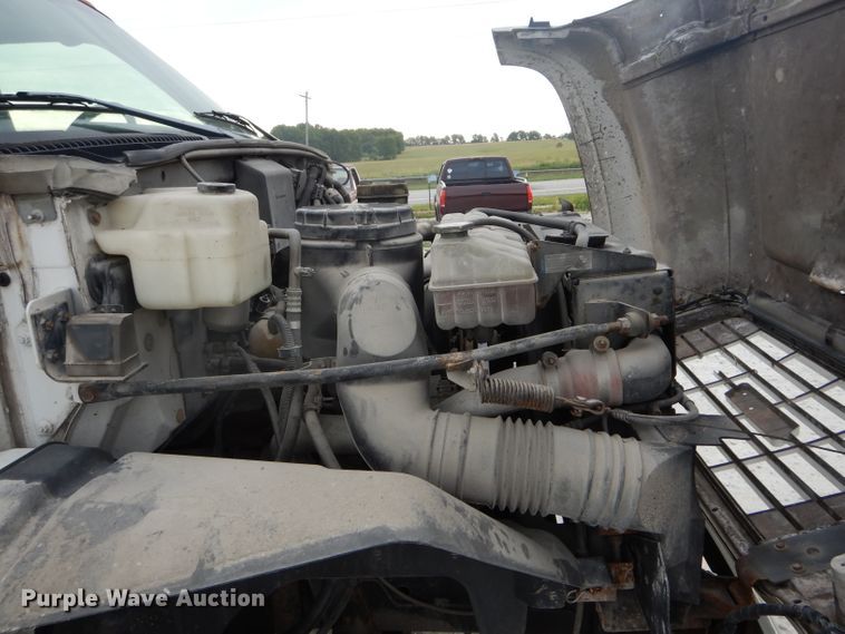 image for item DH6068 1998 Chevrolet C7500 delivery truck