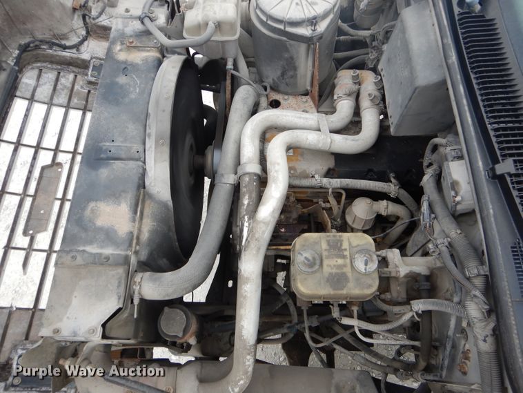 image for item DH6068 1998 Chevrolet C7500 delivery truck