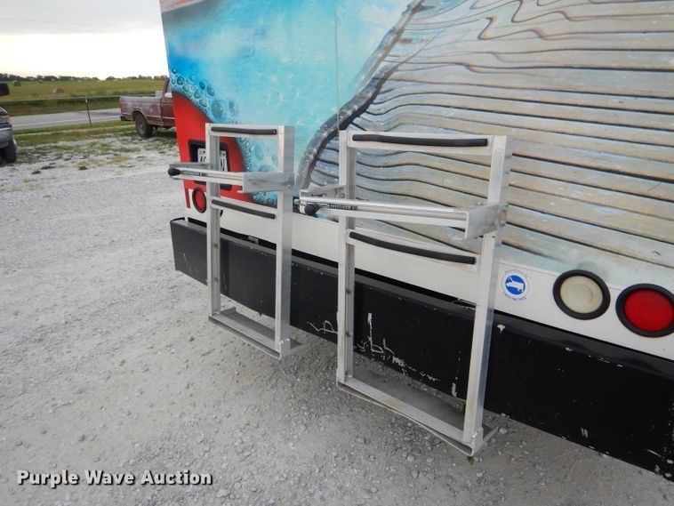 image for item DH6068 1998 Chevrolet C7500 delivery truck