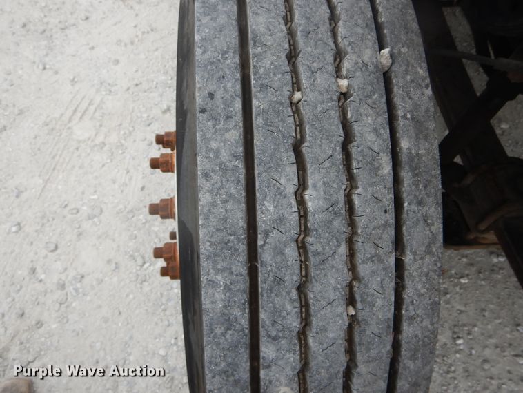 image for item DH6068 1998 Chevrolet C7500 delivery truck