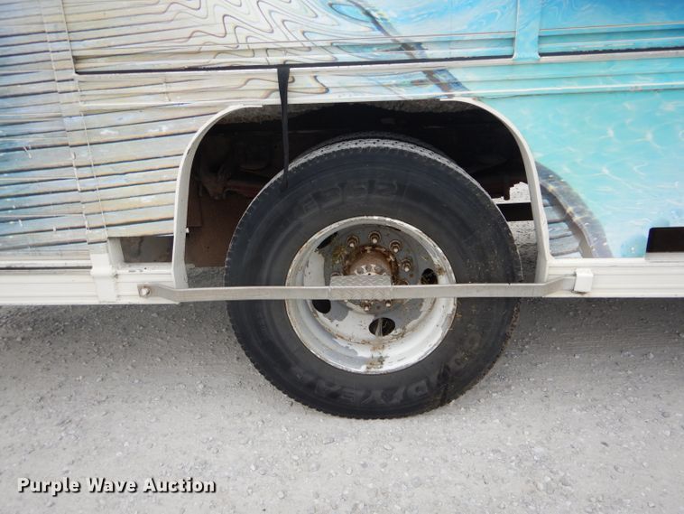 image for item DH6068 1998 Chevrolet C7500 delivery truck