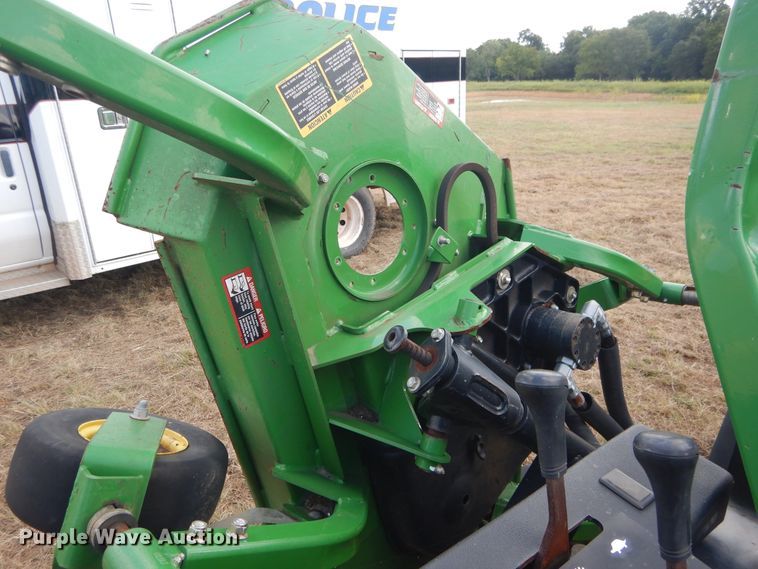 image for item DI1752 2012 John Deere 1600 lawn mower