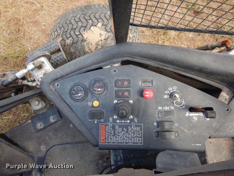 image for item DI1753 2006 Jacobsen LF3800 lawn mower