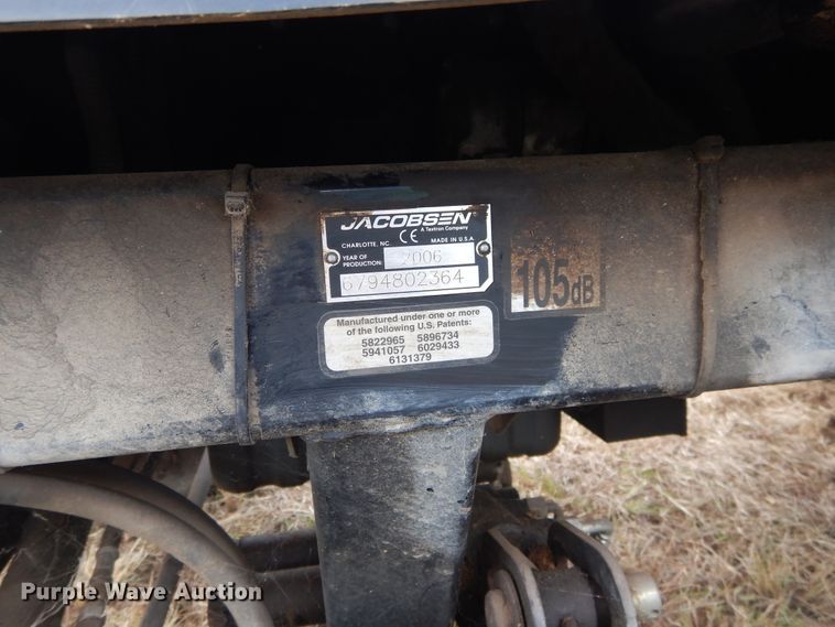 image for item DI1753 2006 Jacobsen LF3800 lawn mower