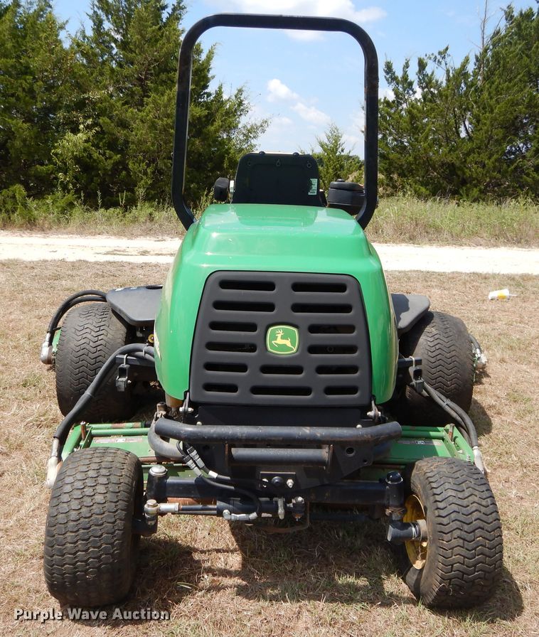 image for item DI1760 John Deere 3225C gang mower