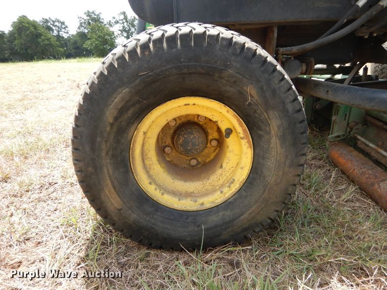 image for item DI1760 John Deere 3225C gang mower