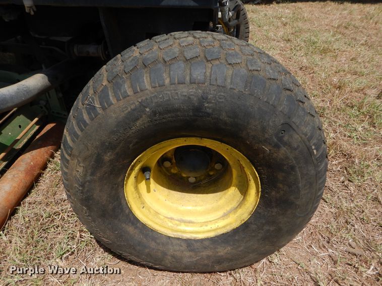 image for item DI1760 John Deere 3225C gang mower