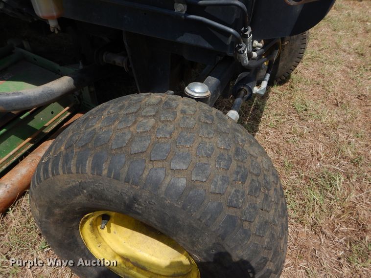image for item DI1760 John Deere 3225C gang mower