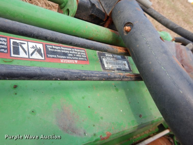 image for item DI1760 John Deere 3225C gang mower