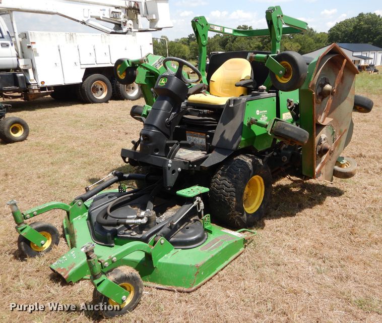 image for item DI1761 John Deere 1600T lawn mower