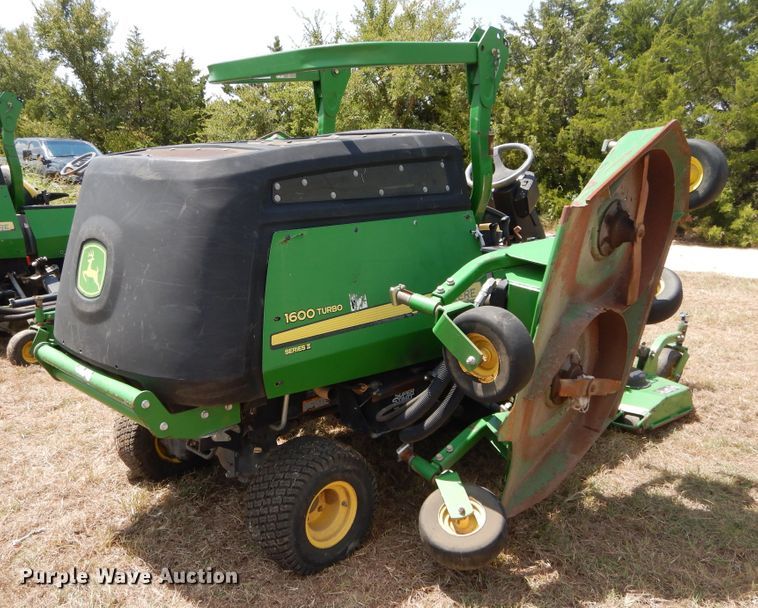 image for item DI1761 John Deere 1600T lawn mower