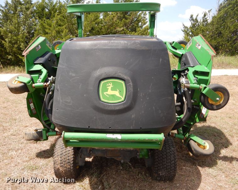 image for item DI1761 John Deere 1600T lawn mower