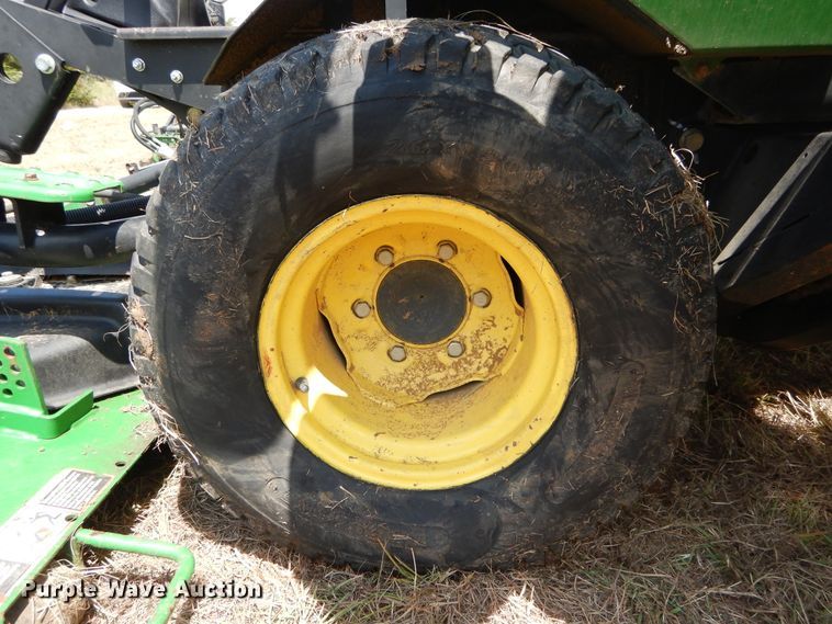 image for item DI1761 John Deere 1600T lawn mower