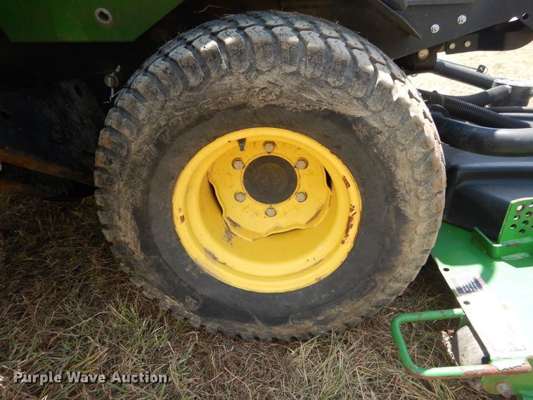 image for item DI1761 John Deere 1600T lawn mower